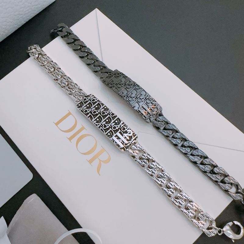 chr1st1an D10r bracelets